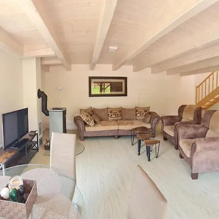 Holiday home Eliska Hrdlicka, U Prahy